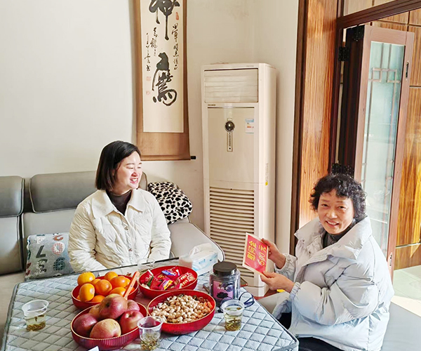 心系退休老同志 新春慰问情意浓 心系退休老同志 新春慰问情意浓